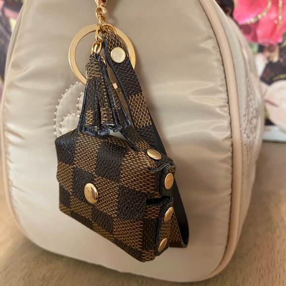 Purse Handbag Accessories Chain Charms Leather Mini

HANDBAG IS NOT INCLUDED - Picture 6 of 16